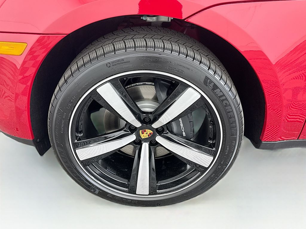 Thumbnail: 2026 Porsche Macan - 31