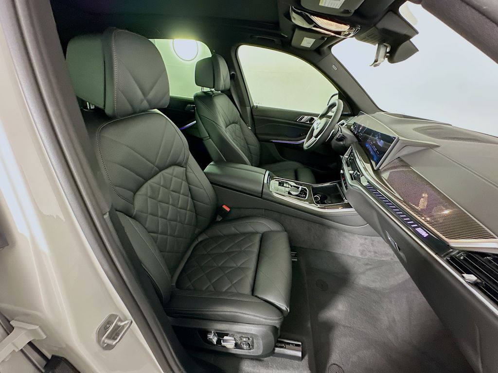 Thumbnail: 2025 BMW X5 - 28