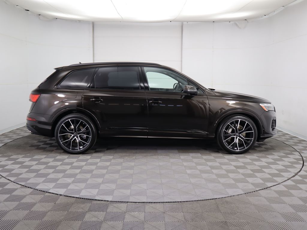 2025 Audi Q7  4