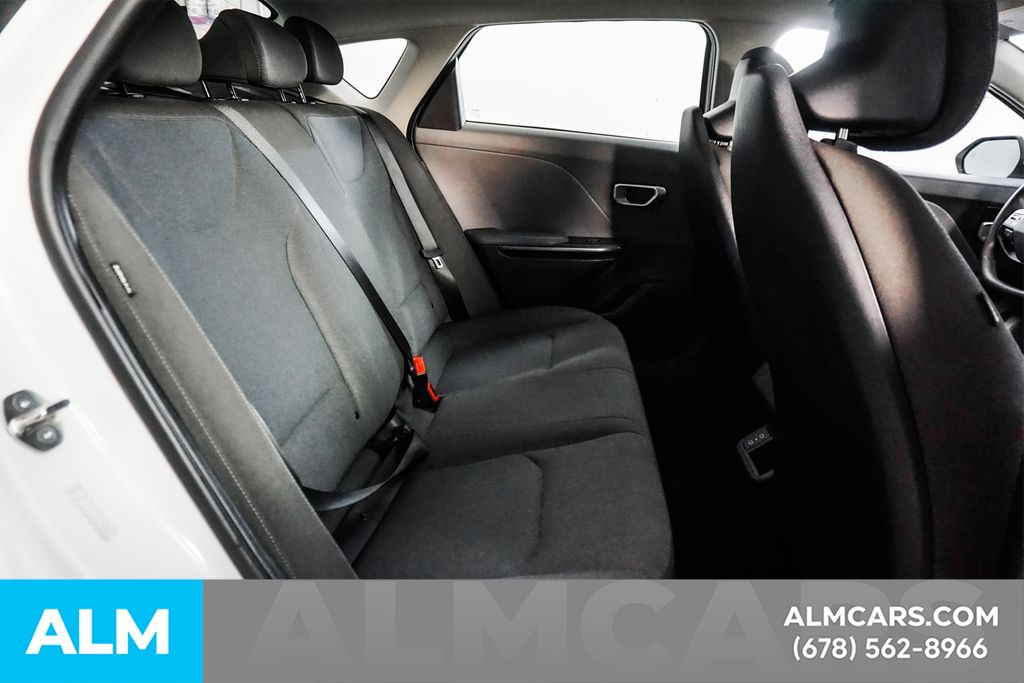 Used 2025 White Kia LXS image 20