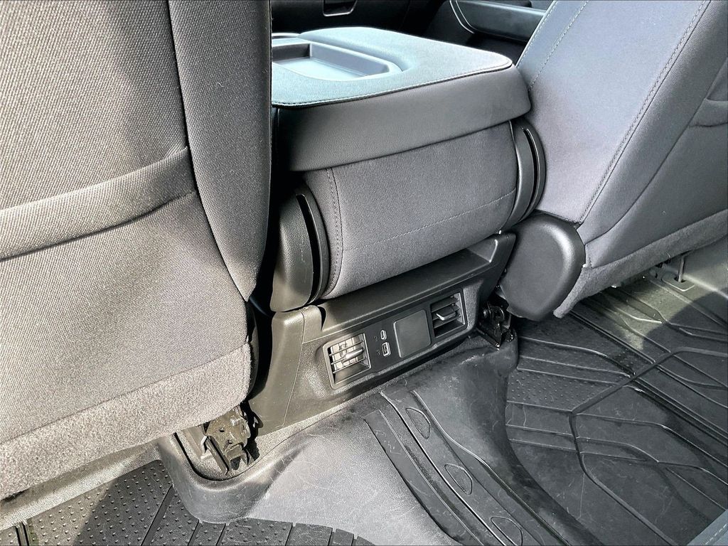2025 Chevrolet Silverado 1500 — photo 26