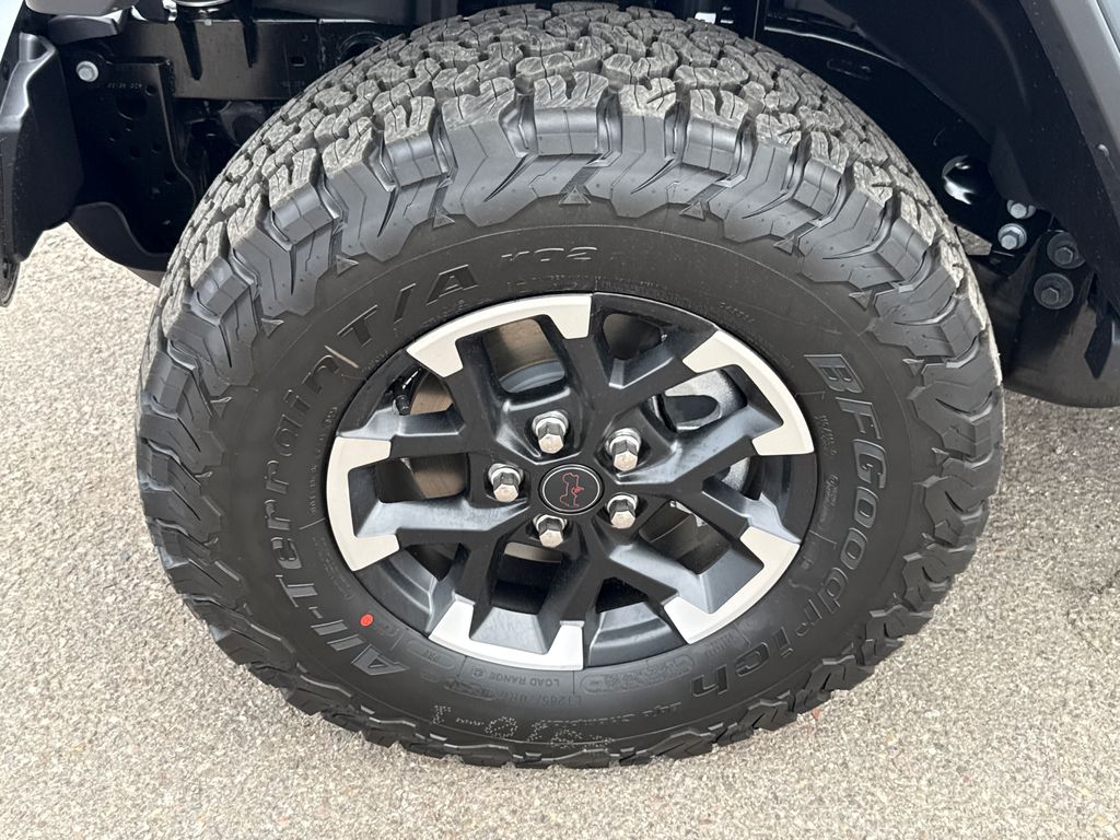 View vehicle photo 7