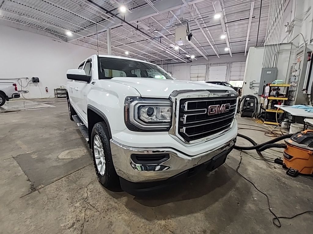 2018 GMC Sierra 4WD Crew Cab Standard Box SLE's photo