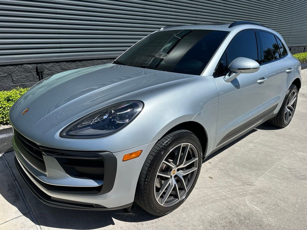 Thumbnail: 2022 Porsche Macan - 7