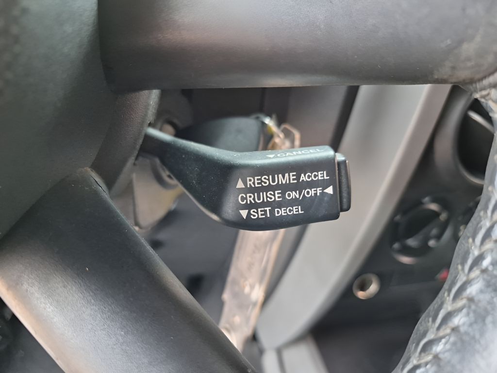 Used 2008  Jeep Unlimited X image 32