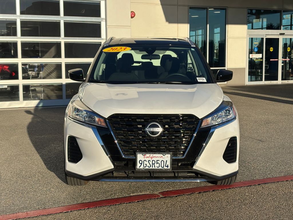 Thumbnail: 2023 Nissan Kicks - 2