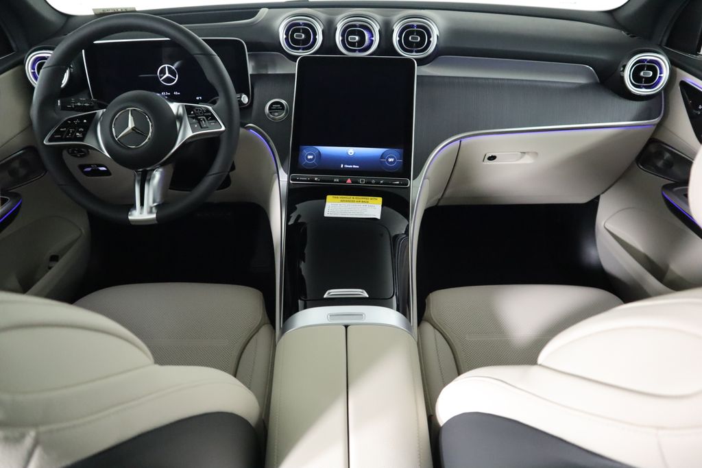 2025 Mercedes-Benz GLC 300 14