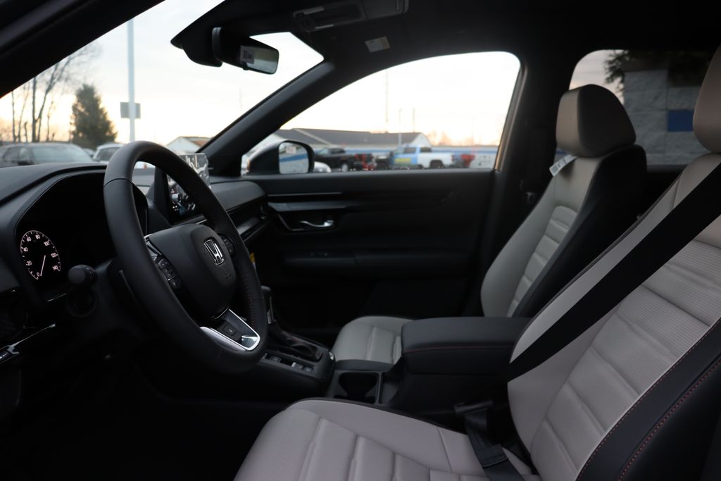 2025 Honda CR-V Sport Touring 29