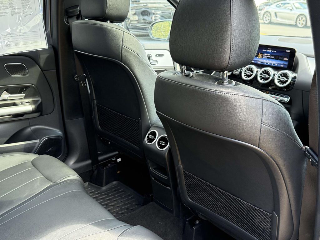 Thumbnail: 2025 Mercedes-Benz GLA - 23