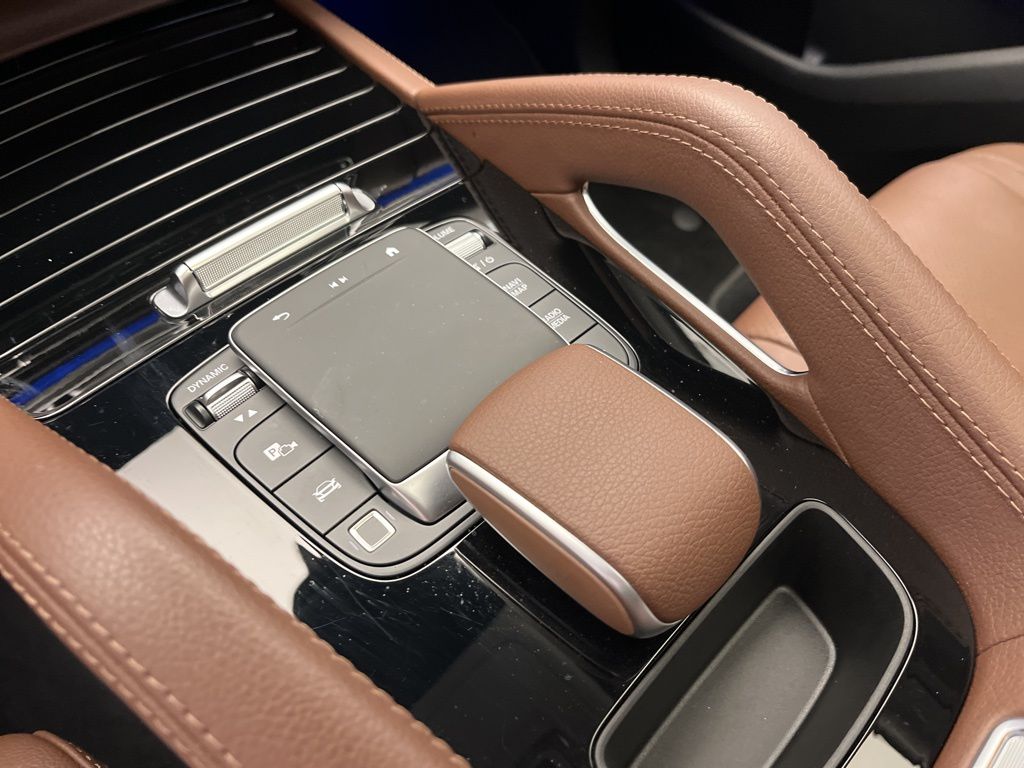 Thumbnail: 2025 Mercedes-Benz GLE - 20