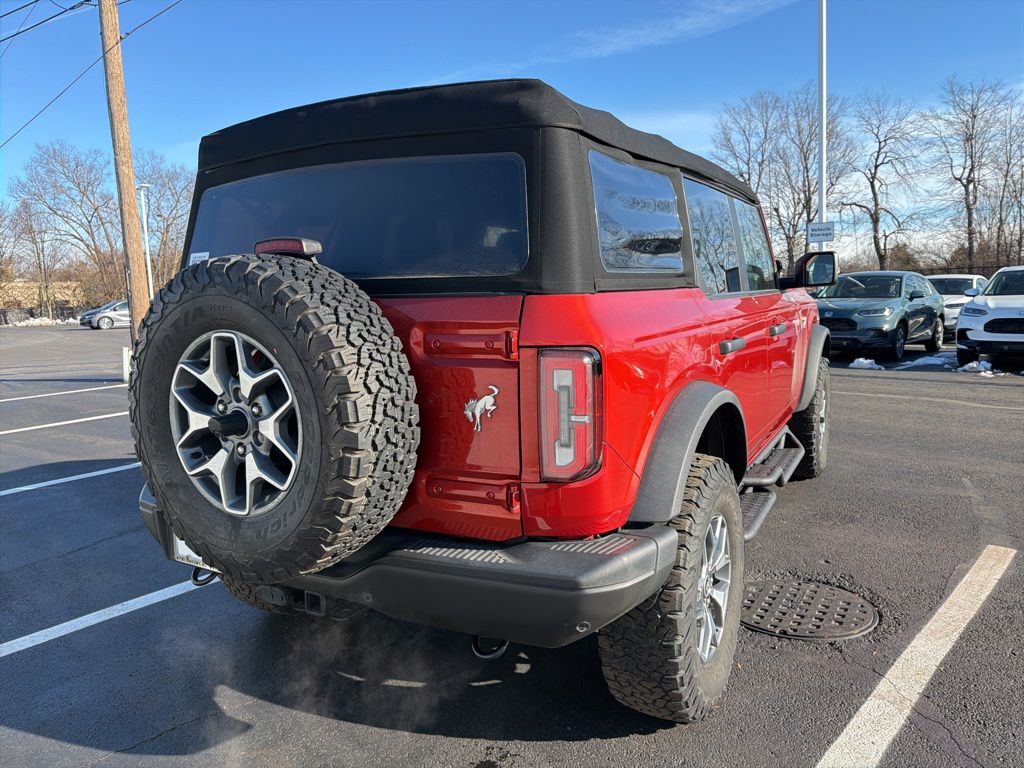 Thumbnail: 2022 Ford Bronco - 5