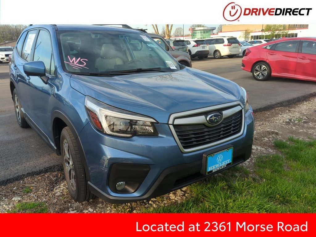 Subaru Forester Premium Crossover AWD
