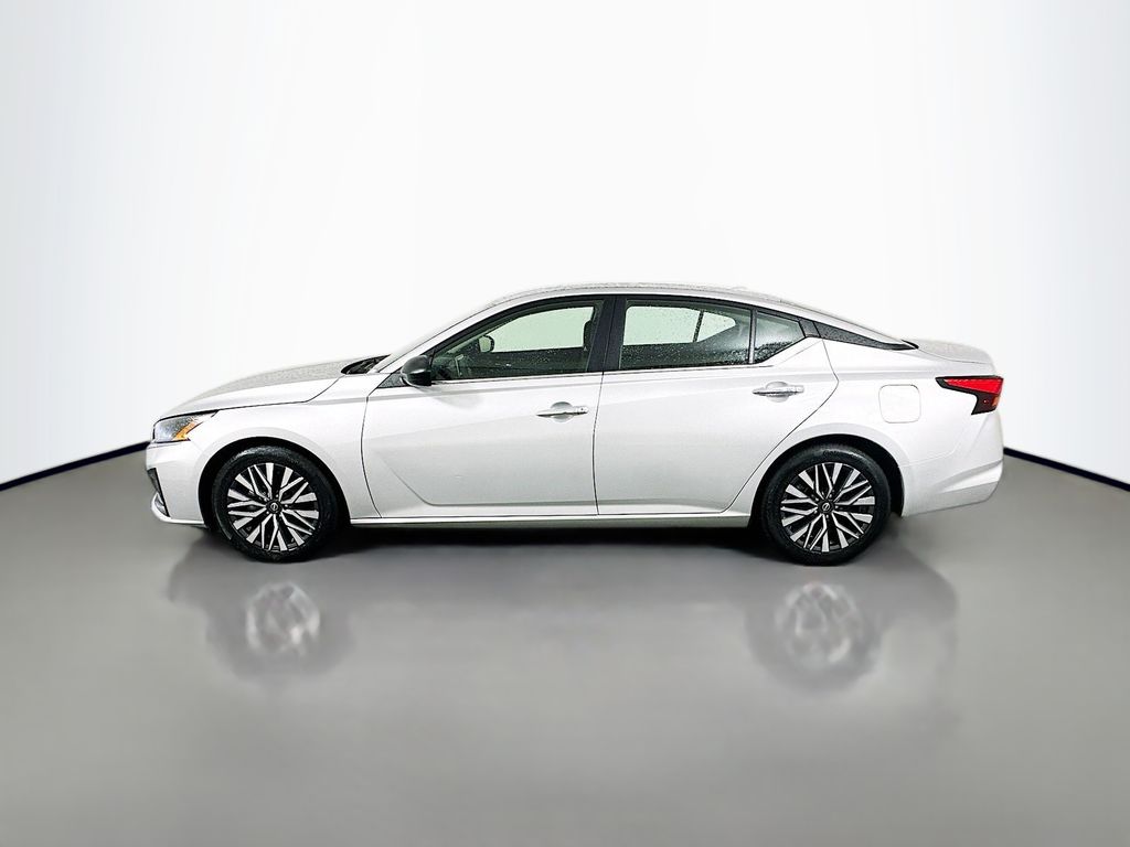 2024 Nissan Altima SV 8