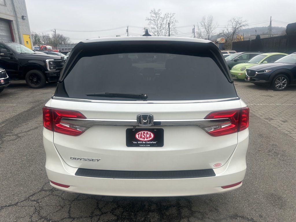 View vehicle photo 5