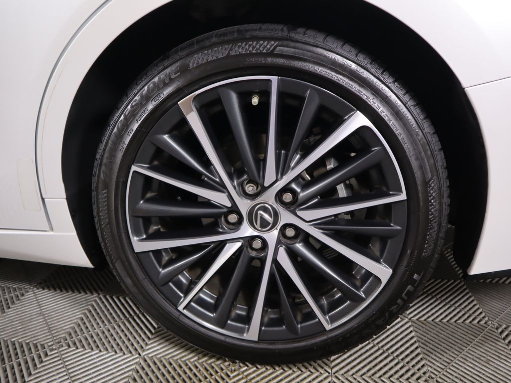 Thumbnail: 2025 Lexus ES - 32