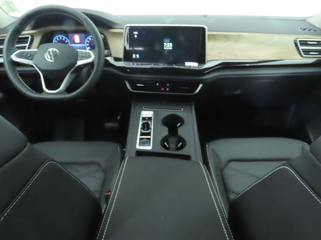 Thumbnail: 2025 Volkswagen Atlas - 14