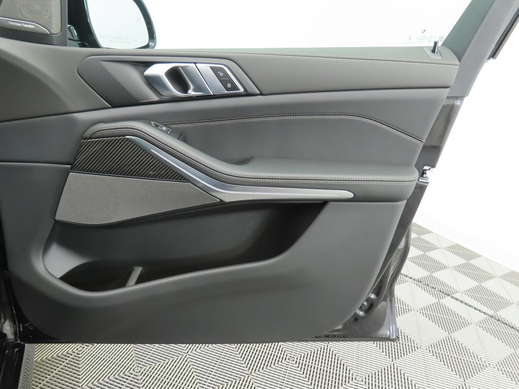 Thumbnail: 2026 BMW X5 - 25