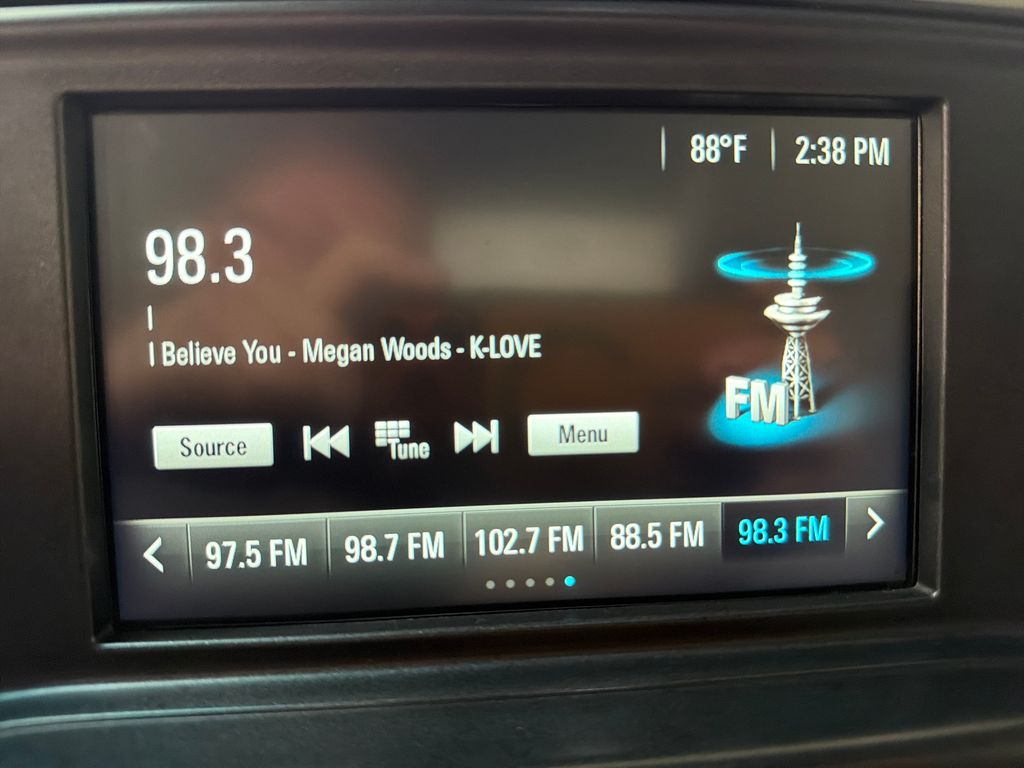 Used 2018 Silver Chevrolet Custom image 22