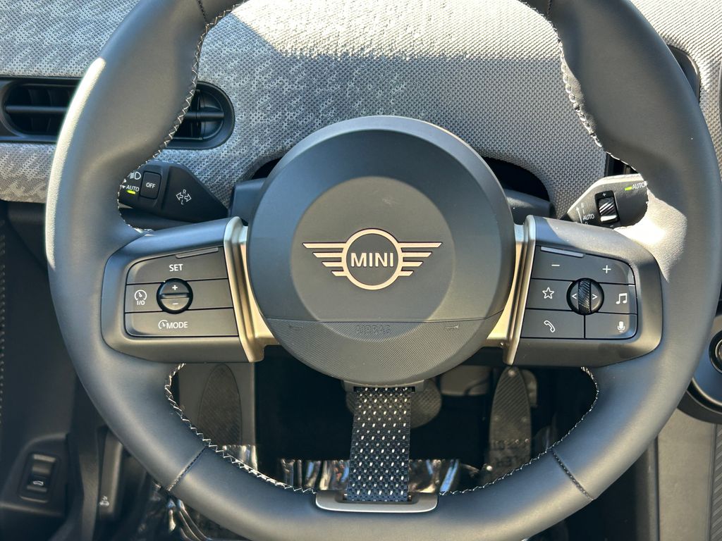 Thumbnail: 2025 MINI Cooper - 18