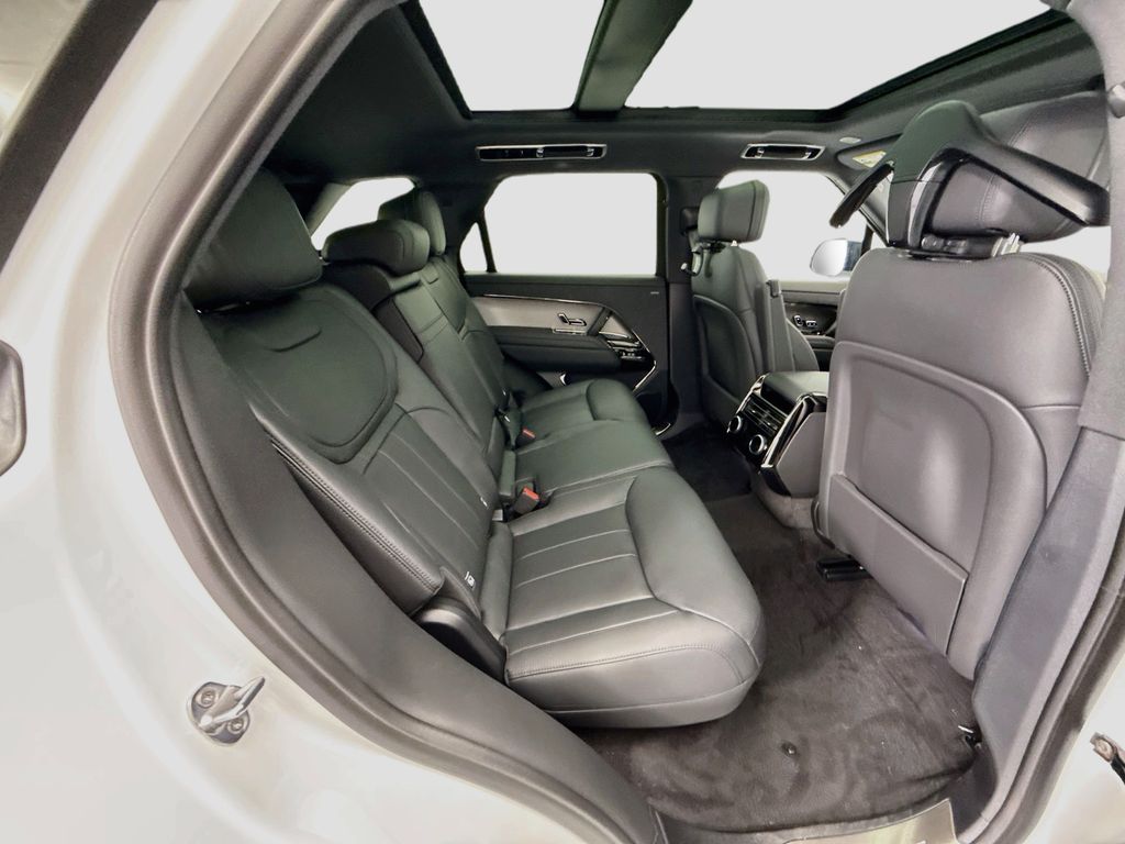 New 2026 White Land Rover Dynamic SE image 21