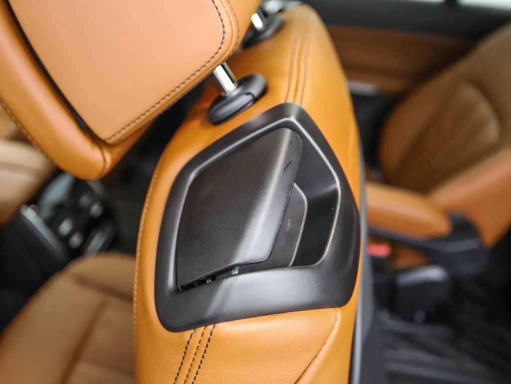 Thumbnail: 2026 BMW X7 - 26