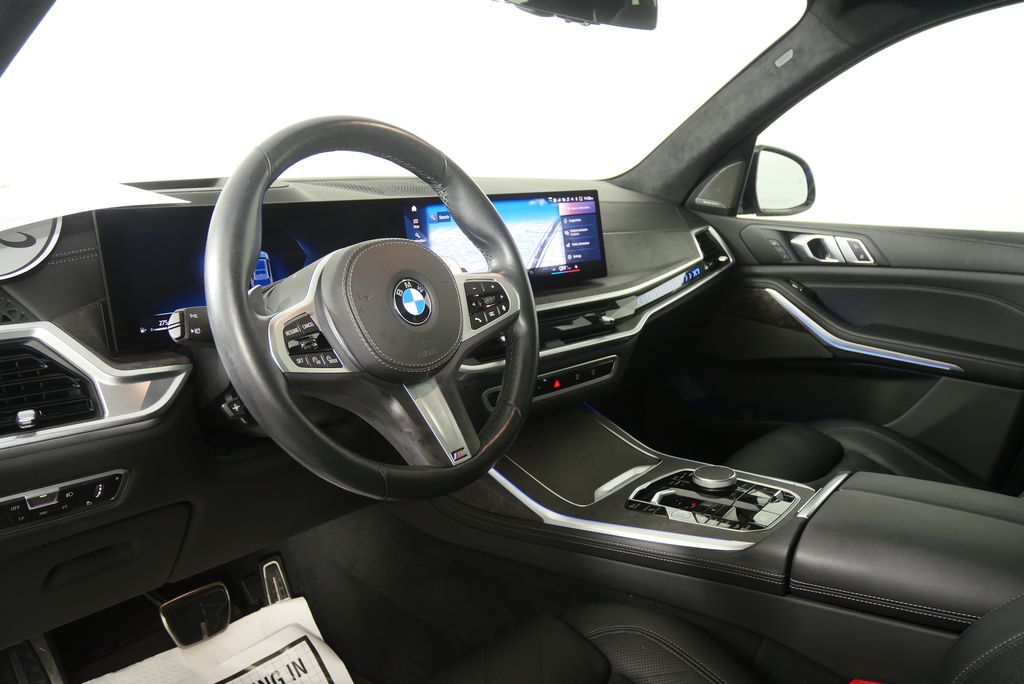Thumbnail: 2023 BMW X7 - 11