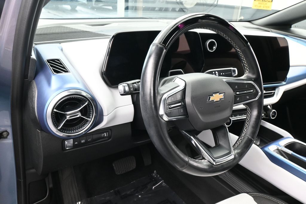 Used 2024 Galaxy Gray Metallic Chevrolet LT image 15