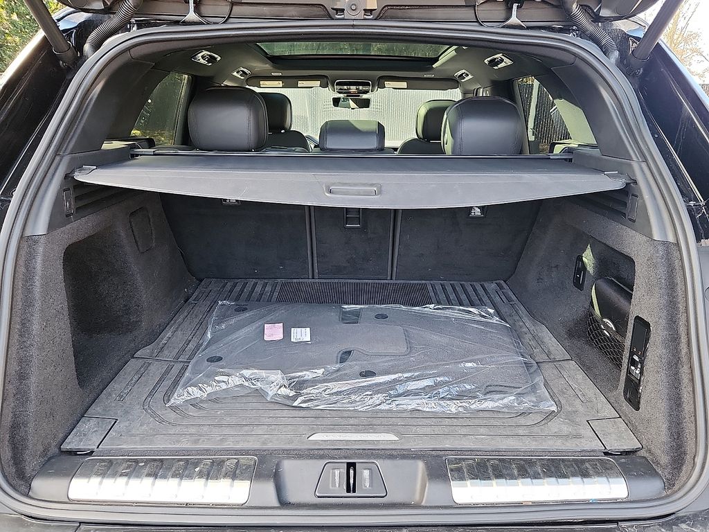 Thumbnail: 2024 Land Rover Range Rover Sport - 30