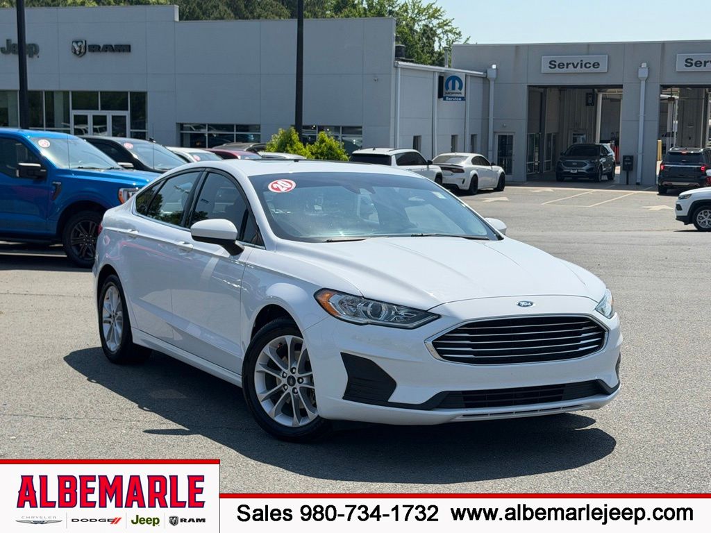 Oxford White 2020 Ford Fusion Sedan Front-Wheel Drive 6-Speed Automatic