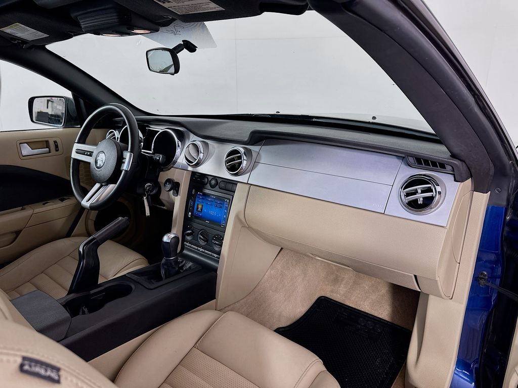 2006 Ford Mustang GT Premium 28