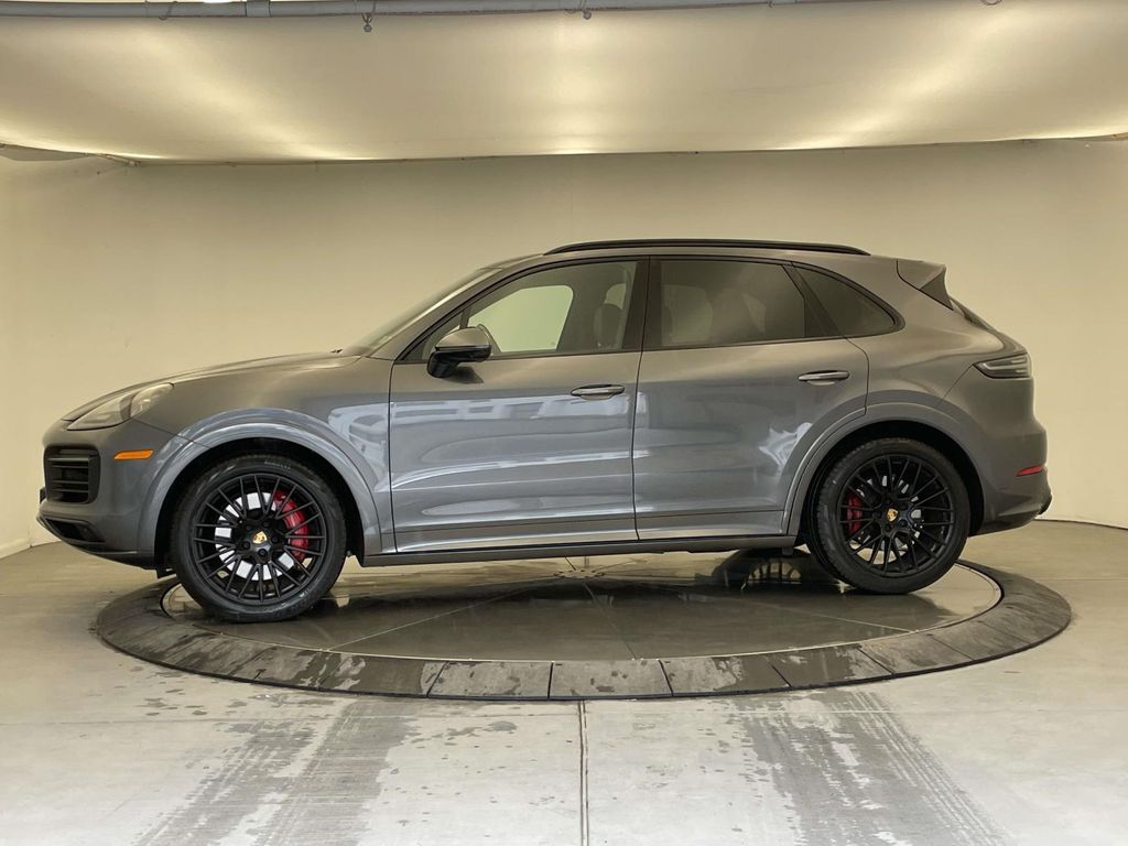 2023 Porsche Cayenne GTS - 1