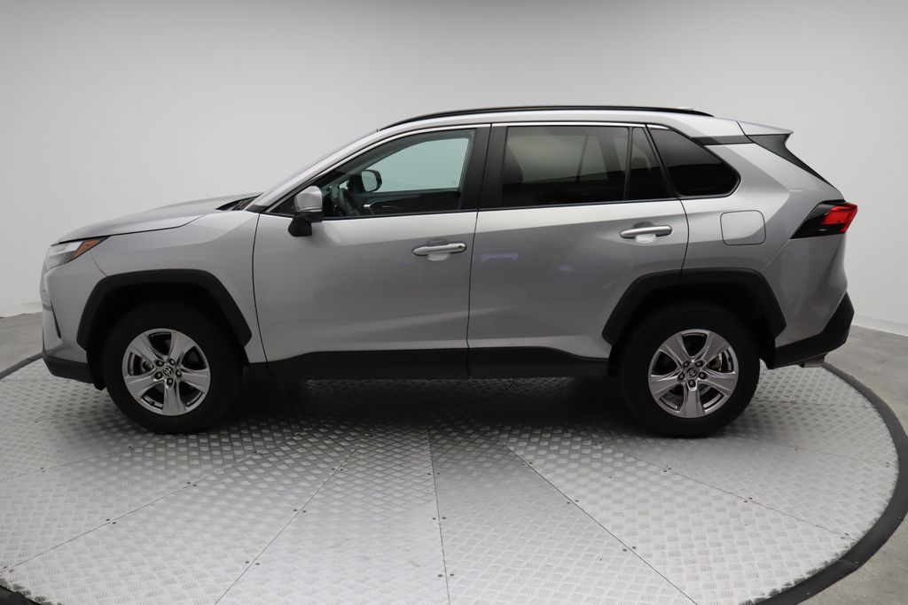 2023 Toyota RAV4 XLE 12