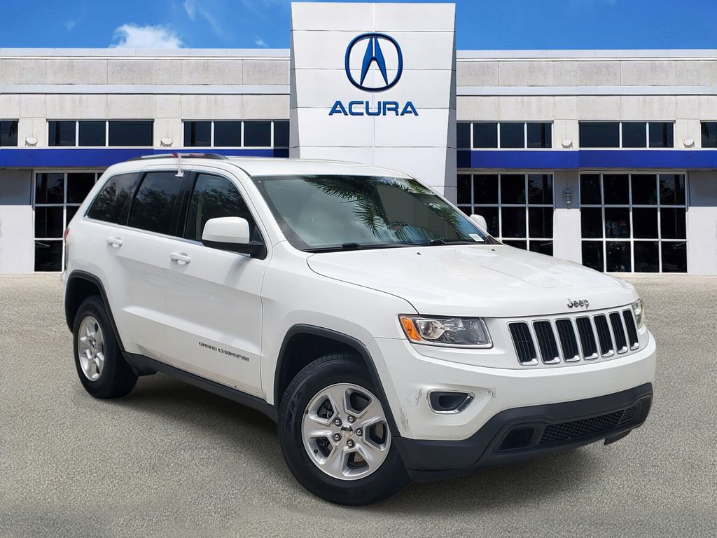 Bright White Clearcoat 2016 Jeep Grand Cherokee Laredo SUV / Crossover 4X2 8-Speed Automatic