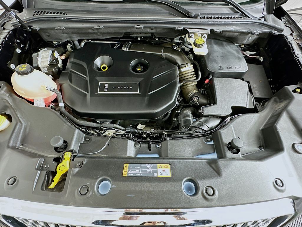 Thumbnail: 2019 Lincoln MKC - 32