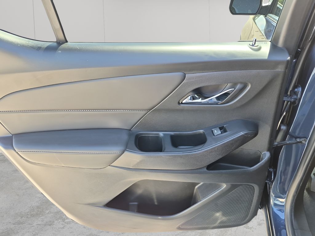 Used Car 2023 Chevrolet Traverse  Lt For Sale Under $30,000 In Austin, Texas