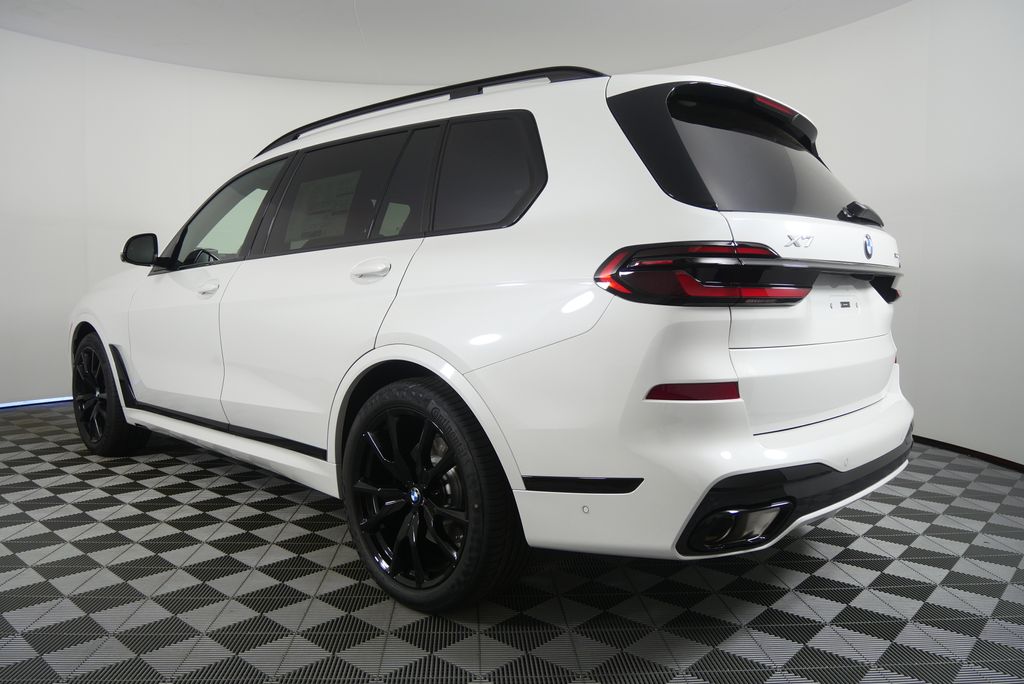 Thumbnail: 2027 BMW X7 - 5