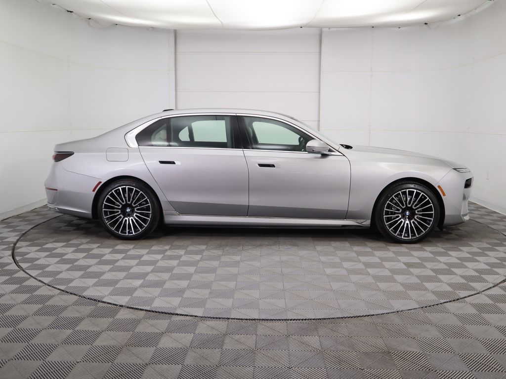 Thumbnail: 2026 BMW i7 - 4