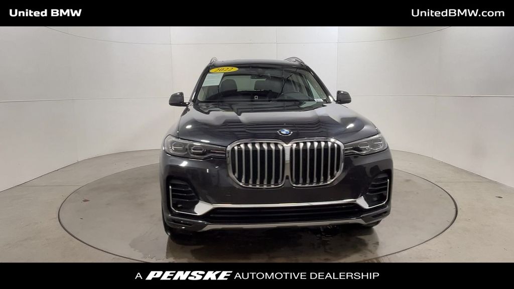 2022 BMW X7 xDrive40i 3