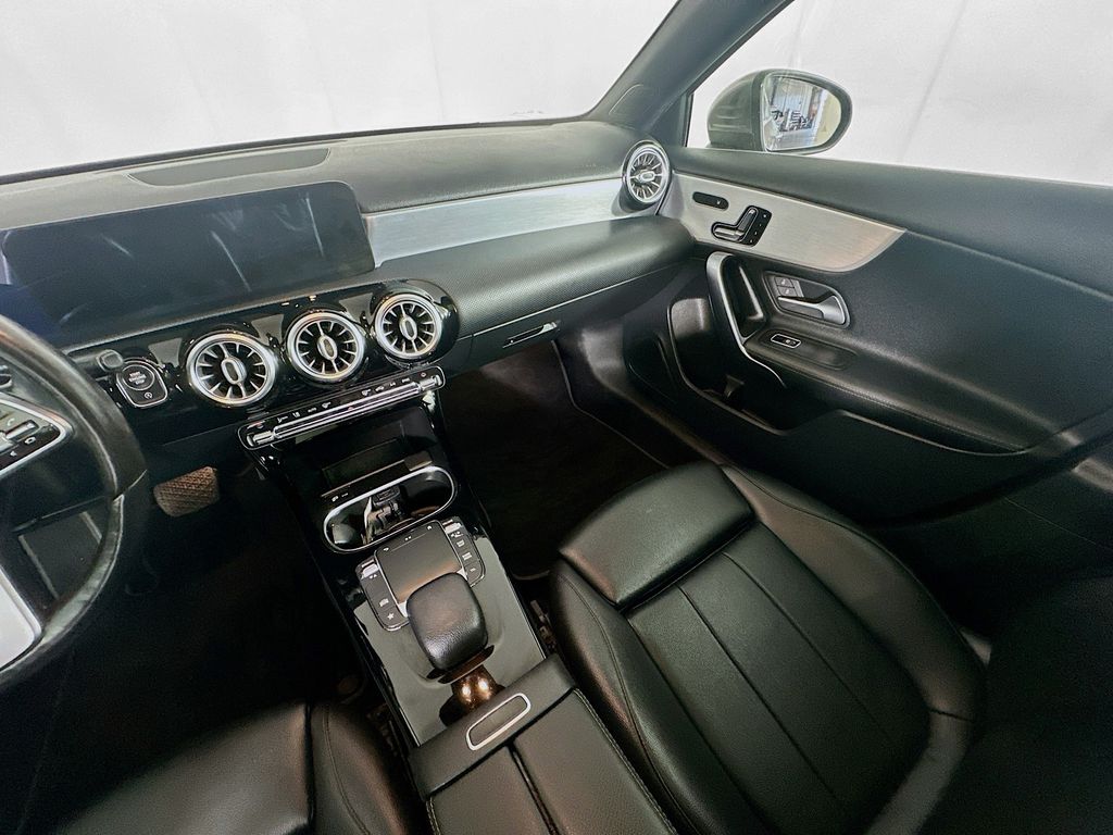 Used 2021 Gray Mercedes-Benz A 220 image 11