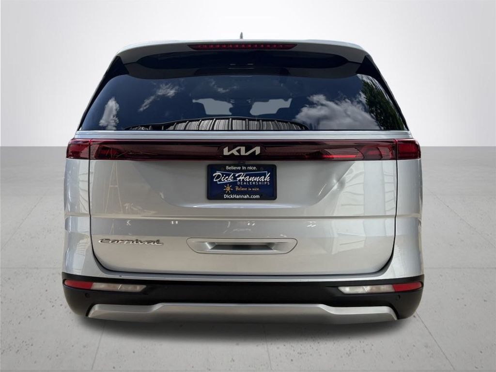 2022 Kia Carnival LXS