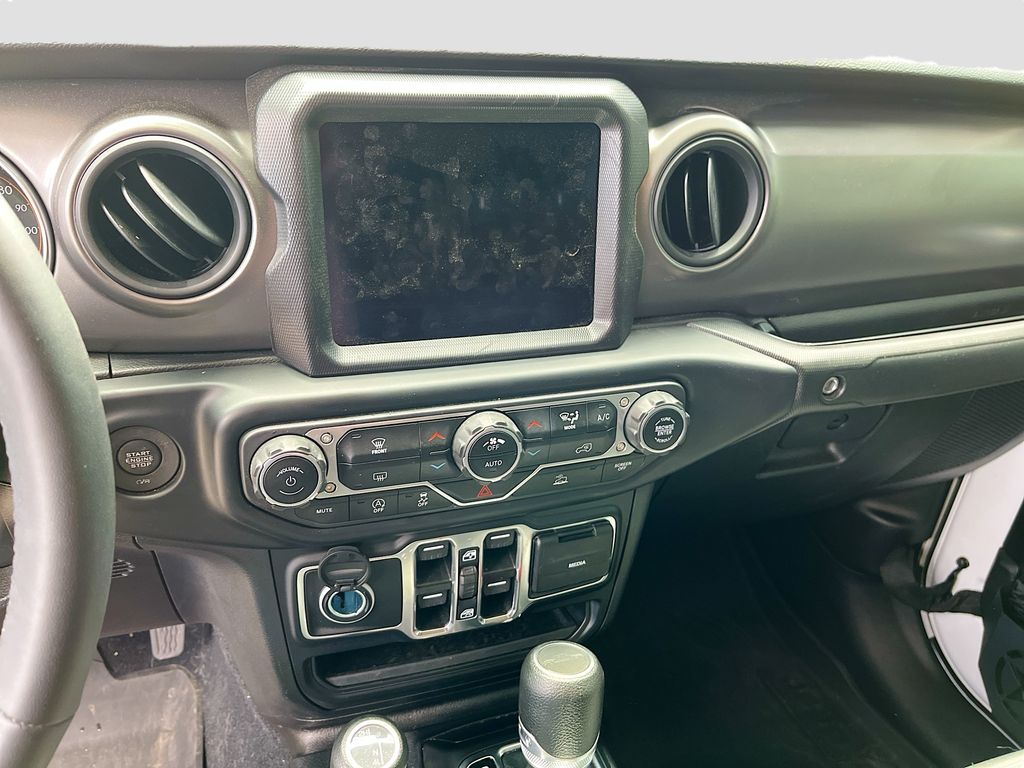 Used 2023 White Jeep Sport S image 19