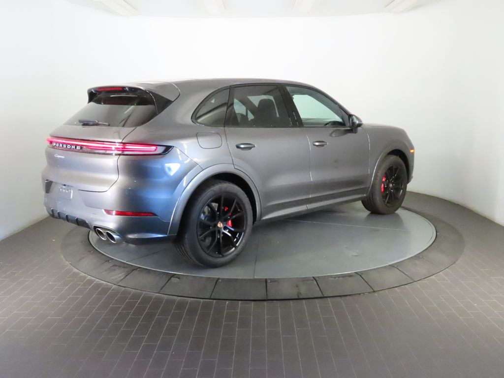Thumbnail: 2026 Porsche Cayenne - 7