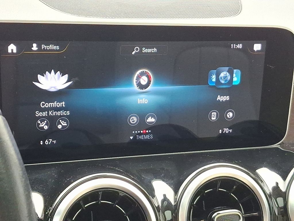 Thumbnail: 2020 Mercedes-Benz GLB - 24