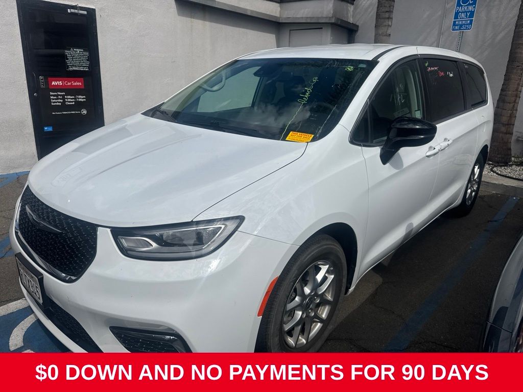 Bright White Clearcoat 2024 Chrysler Pacifica Minivan Front-Wheel Drive 9-Speed Automatic