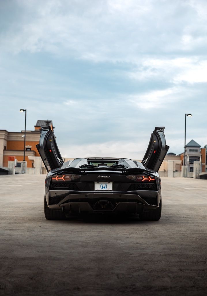 Thumbnail: 2019 Lamborghini Aventador - 15