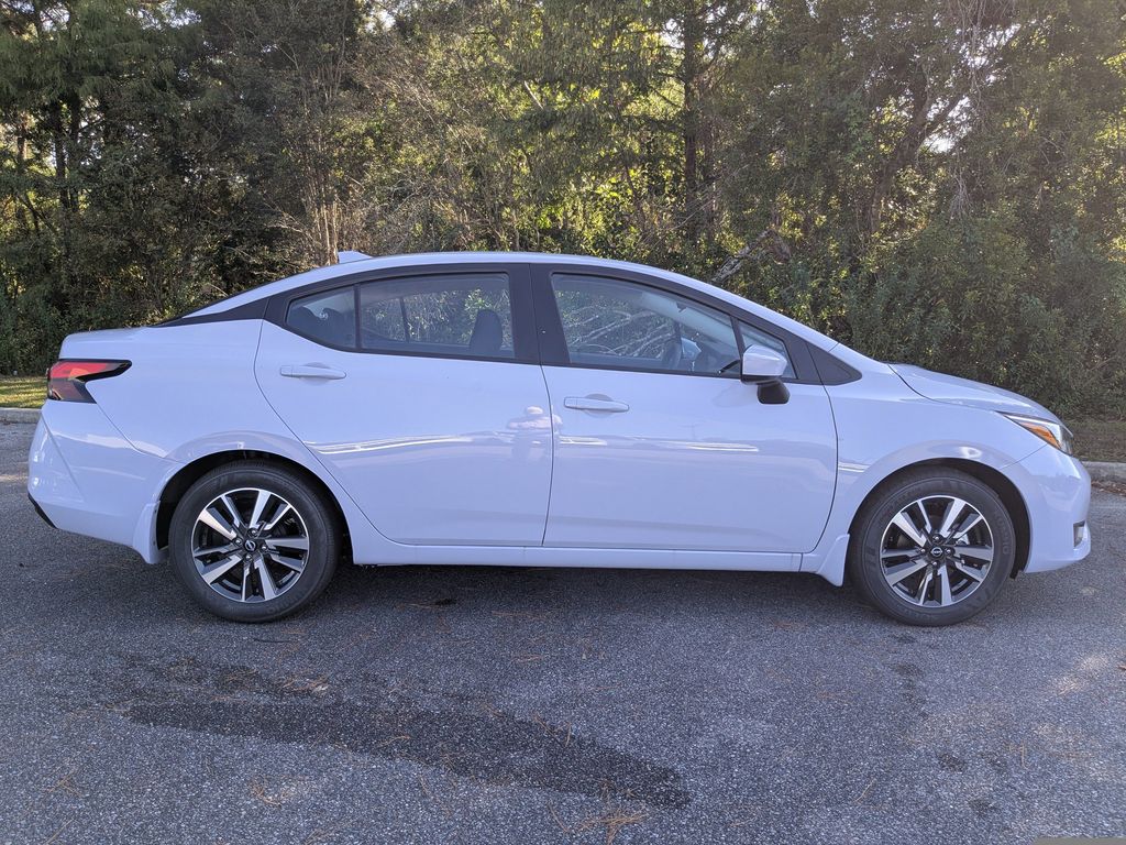 New 2025 Nissan Versa Sedan
