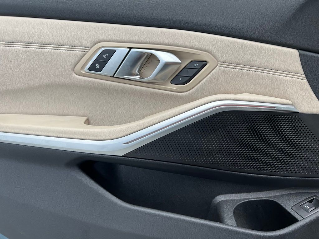 Thumbnail: 2020 BMW 3 Series - 21