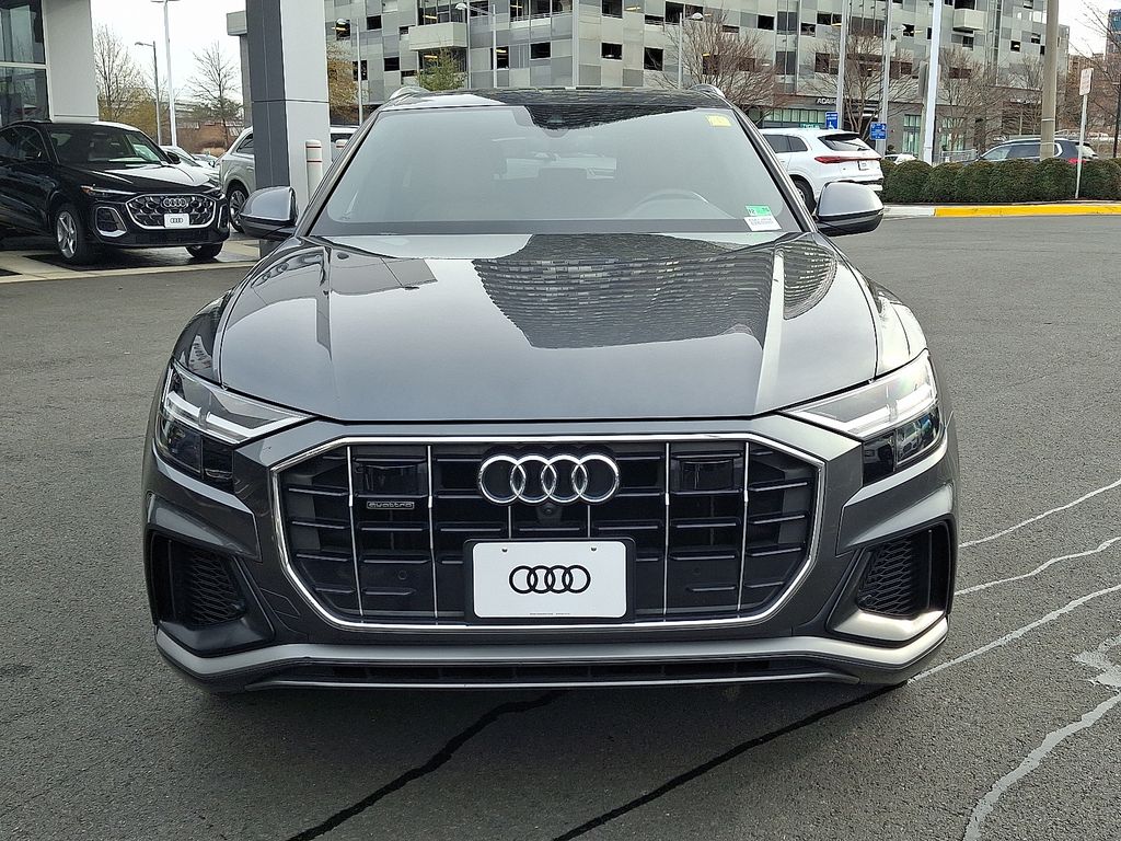 Thumbnail: 2020 Audi Q8 - 2