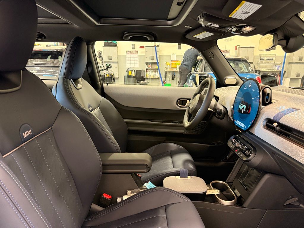 Thumbnail: 2026 MINI Cooper - 23