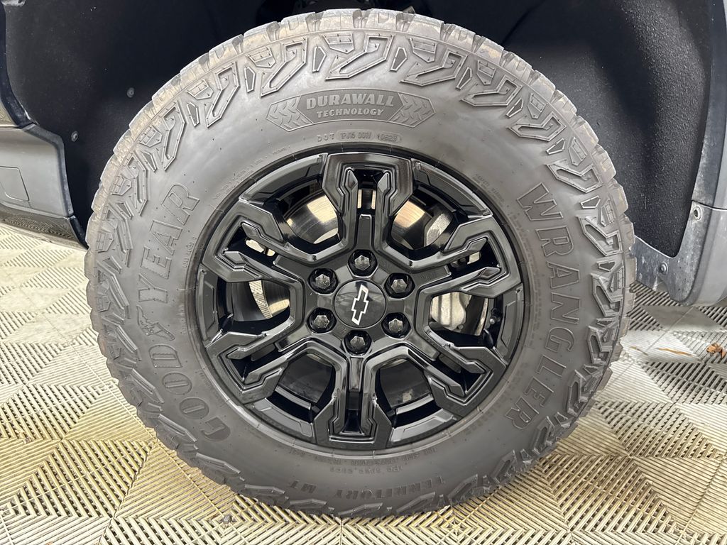 Used 2023 Blue Chevrolet ZR2 image 6